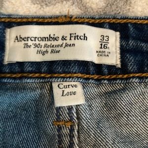 Relaxed 90’s Curve Love Abercrombie and Fitch 16R